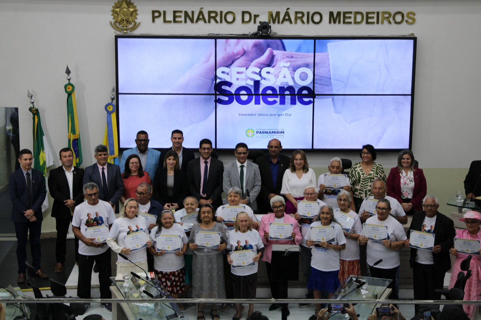 Sessão solene homenageia idosos de Parnamirim